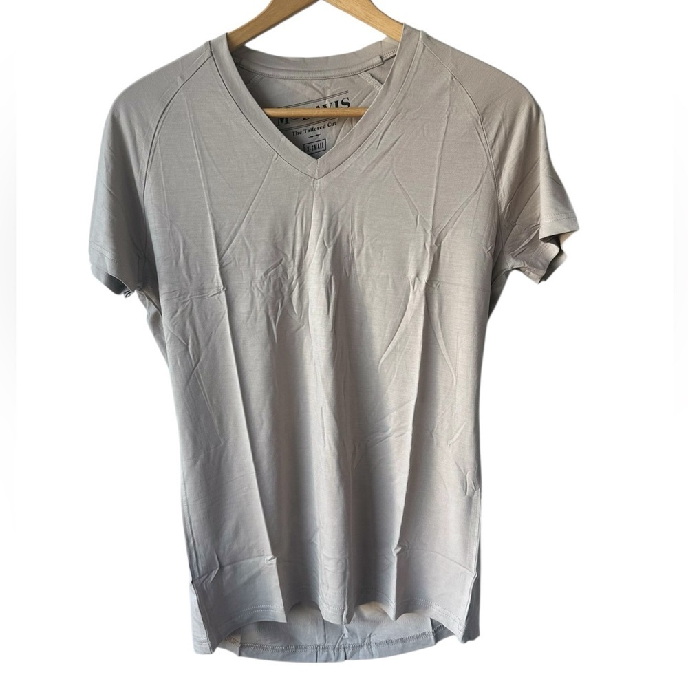 Mr. Davis The Tailored V-Neck Cut T-Shirt NWT